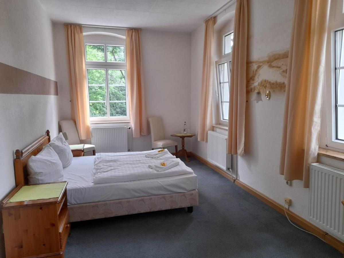 Hotel Am Kreischaer Park Exterior photo