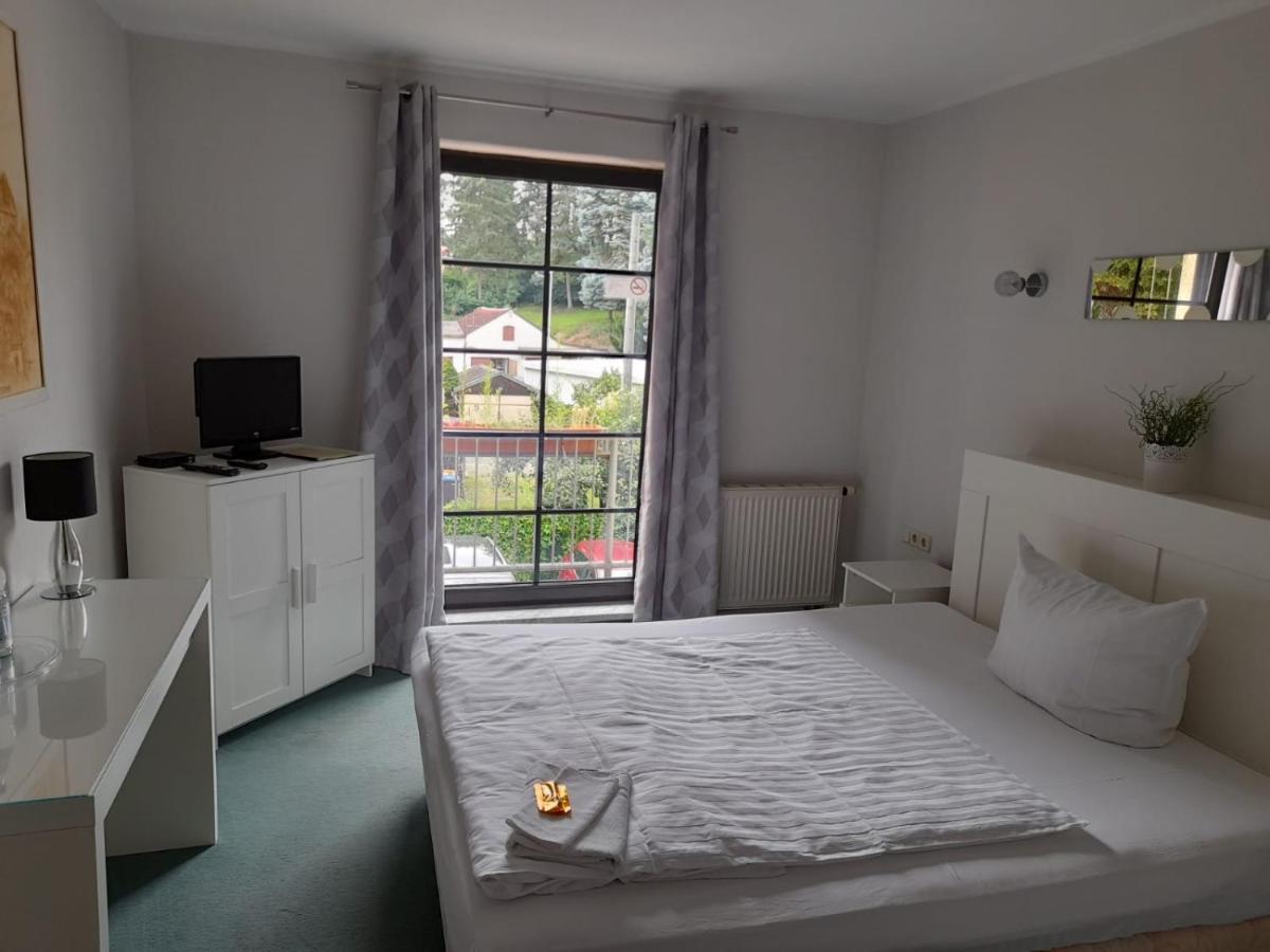 Hotel Am Kreischaer Park Exterior photo